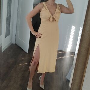 Elegant Cream Sleeveless Dress